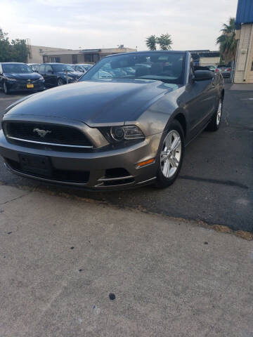 2013 Ford Mustang for sale at Thomas Auto Sales in Manteca CA