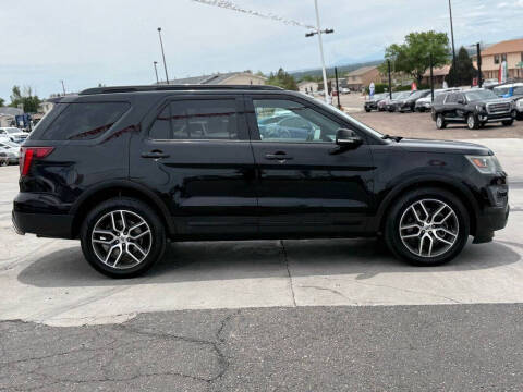 2016 Ford Explorer