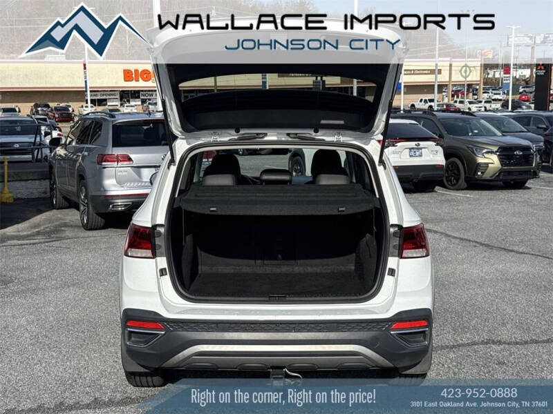 2022 Volkswagen Taos SE 4Motion