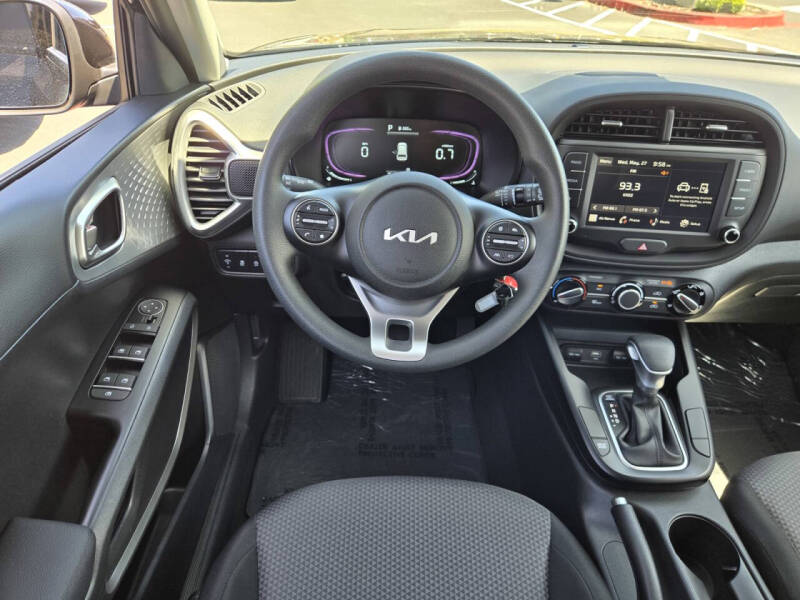2025 Kia Soul LX