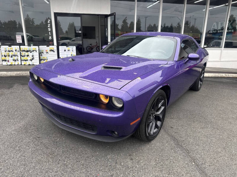 2019 Dodge Challenger SXT Auto's photo