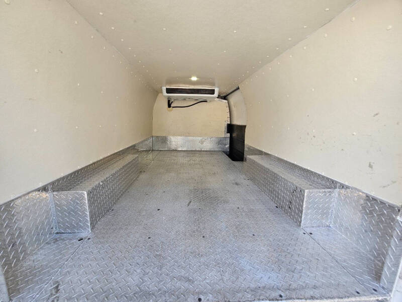 2017 GMC Savana 3500