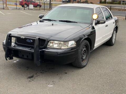 2009 Ford Crown Victoria for sale at MAGIC AUTO SALES in Little Ferry NJ