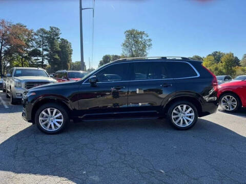 2016 Volvo XC90 T6 Momentum