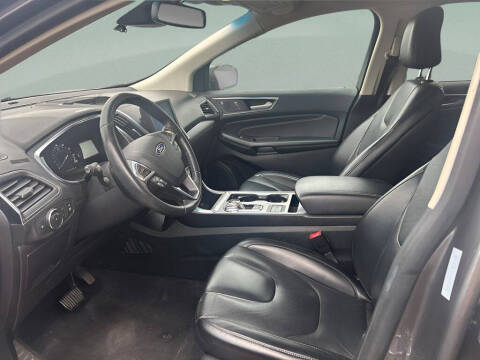 2021 Ford Edge Titanium