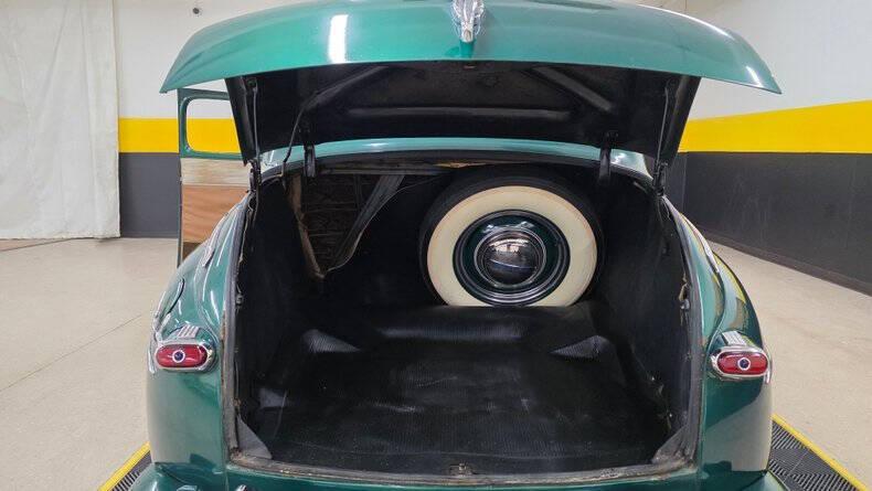 1948 Ford Super Deluxe
