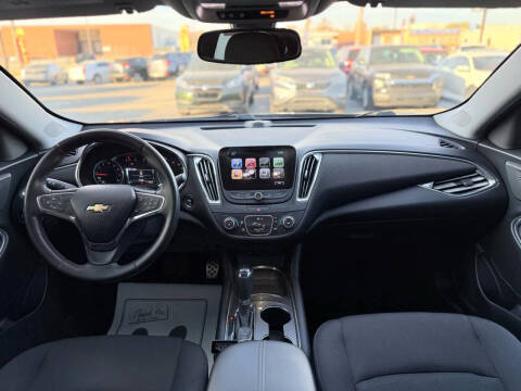 2017 Chevrolet Malibu LT