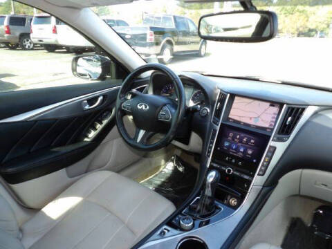 2015 Infiniti Q50 Premium