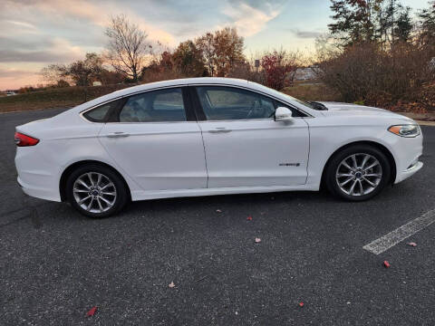 2017 Ford Fusion Hybrid SE