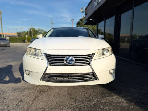 2013 Lexus ES 300h