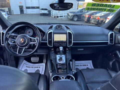 2016 Porsche Cayenne S