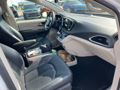 2024 Chrysler Pacifica Plug-In Hybrid