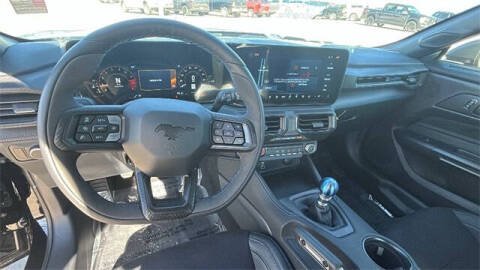 2025 Ford Mustang Dark Horse