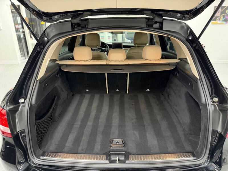 2017 Mercedes-Benz GLC GLC 300