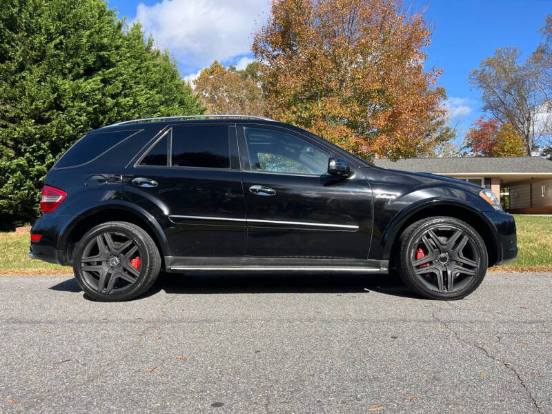 2011 Mercedes-Benz M-Class ML63 AMG photo 3