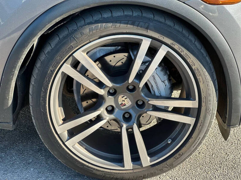 2011 Porsche Cayenne S
