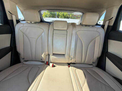 2018 Lincoln MKX Select