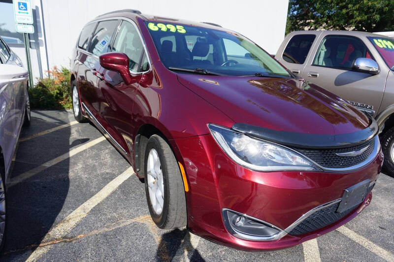 2017 Chrysler Pacifica Touring-L