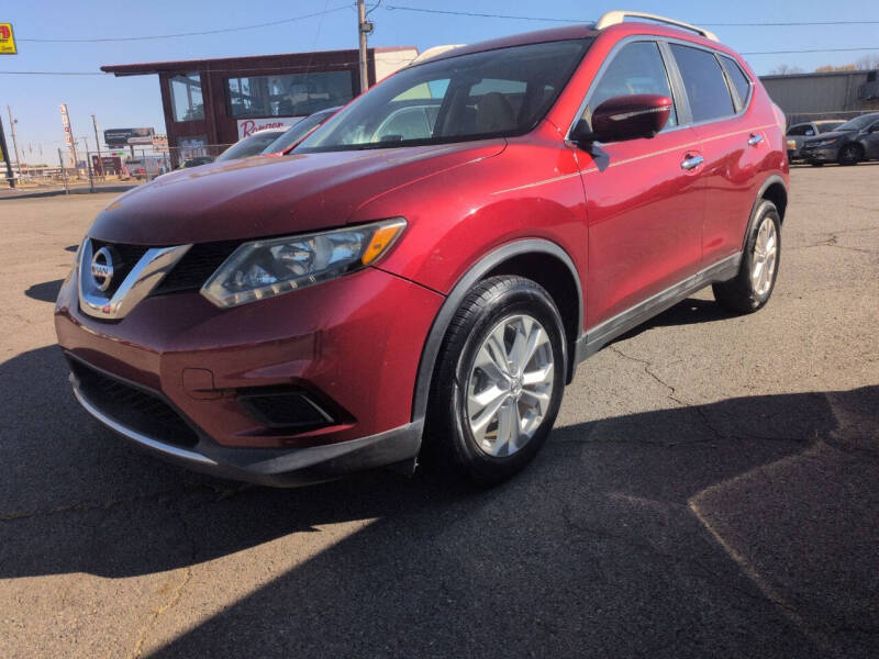 2014 Nissan Rogue SV's photo