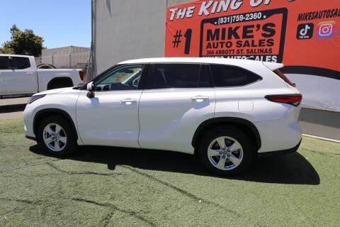 2022 Toyota Highlander LE