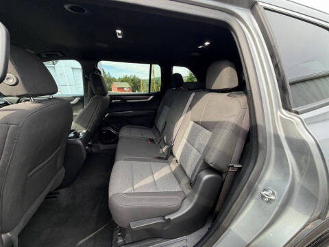 2025 GMC Acadia Elevation
