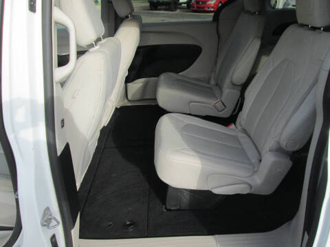 2017 Chrysler Pacifica Touring