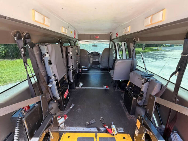 2006 Ford E-Series E-250