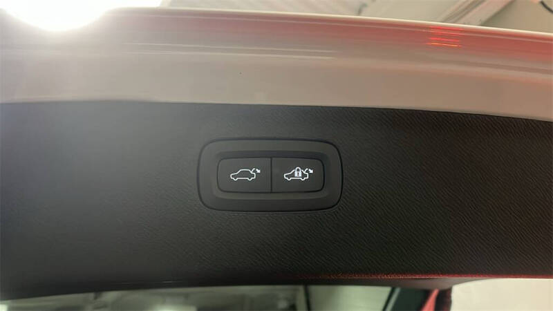 2024 Volvo XC90 B6 Plus Bright Theme 7P