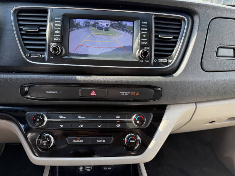 2019 Kia Sedona L