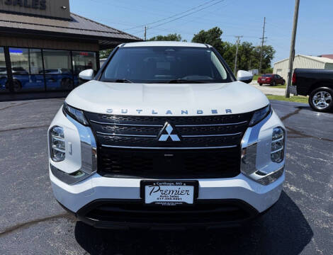 2022 Mitsubishi Outlander ES