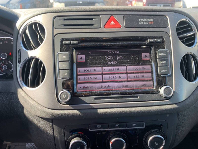 2011 Volkswagen Tiguan SEL 4Motion