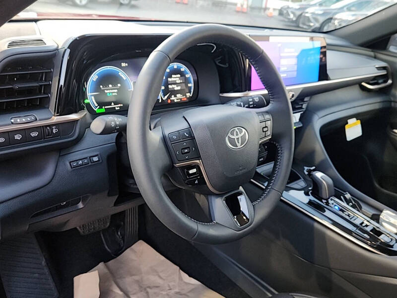 2025 Toyota Crown Signia