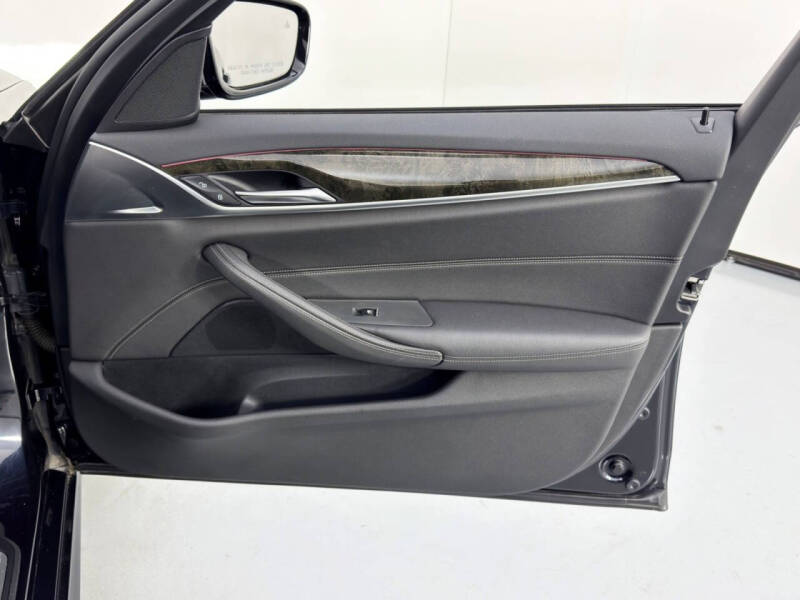 2021 BMW 5 Series 540i