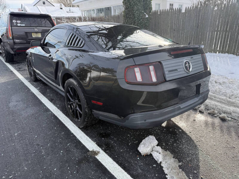 2010 Ford Mustang V6 Premium