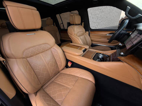 2022 Jeep Grand Wagoneer Series III