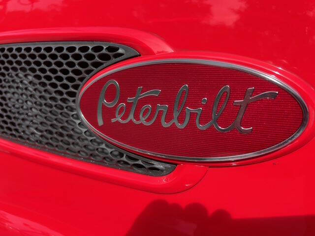 2020 Peterbilt 337