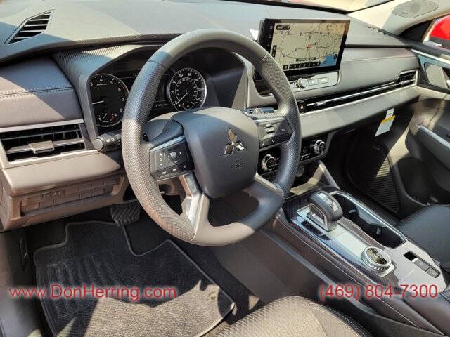 2025 Mitsubishi Outlander ES