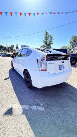 2013 Toyota Prius Two