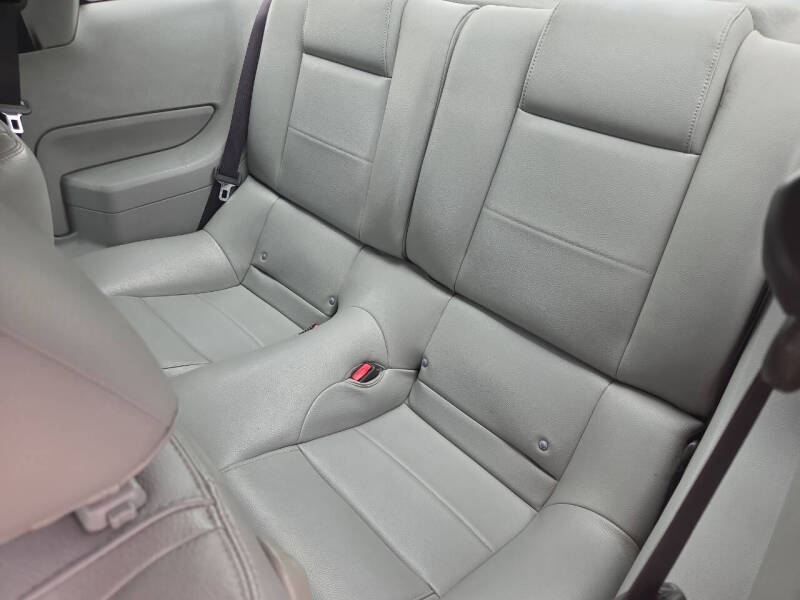 2005 Ford Mustang V6 Premium