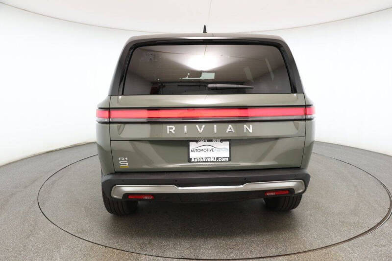 2022 Rivian R1S Launch Edition