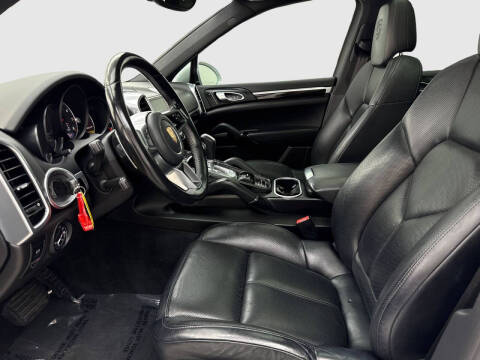 2018 Porsche Cayenne Platinum Edition