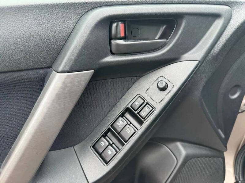 2016 Subaru Forester 2.5i