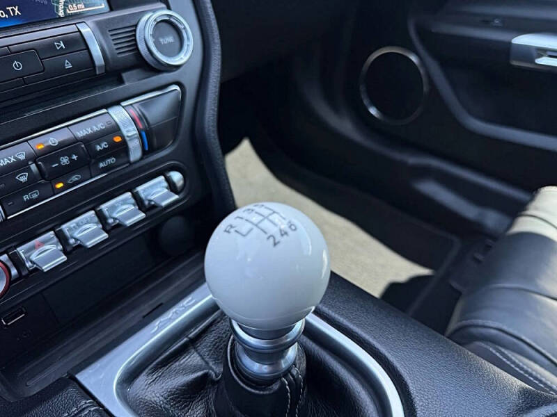 2022 Ford Mustang Mach 1