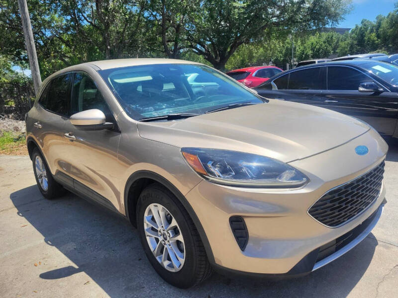 2020 Ford Escape SE