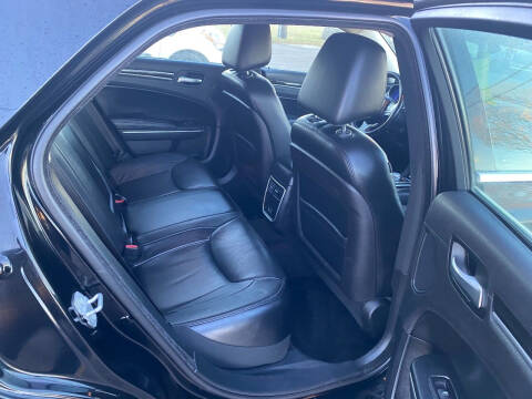 2015 Chrysler 300 Limited