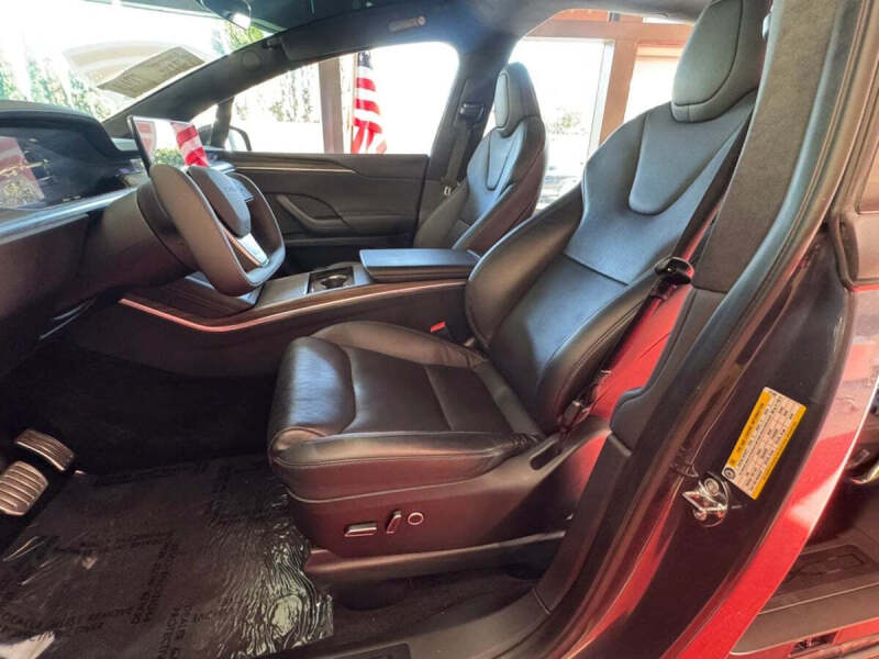 2023 Tesla Model X Standard Range