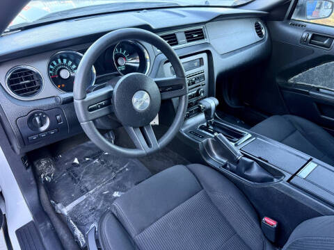 2012 Ford Mustang V6
