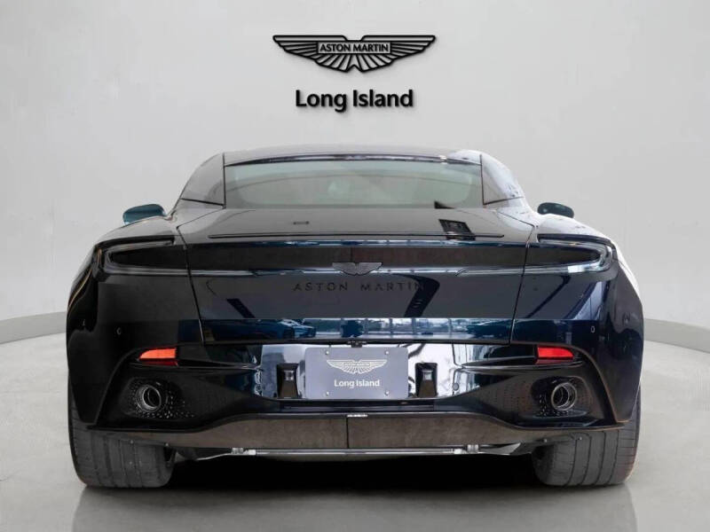 2025 Aston Martin DB12 V8