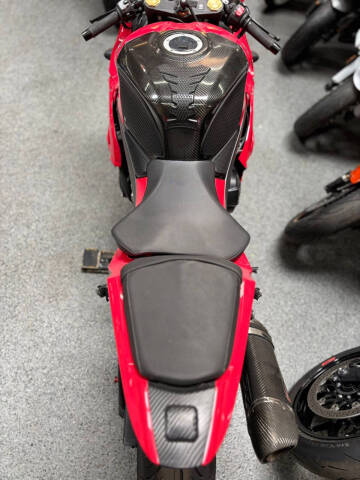 2017 Suzuki GSX-R1000