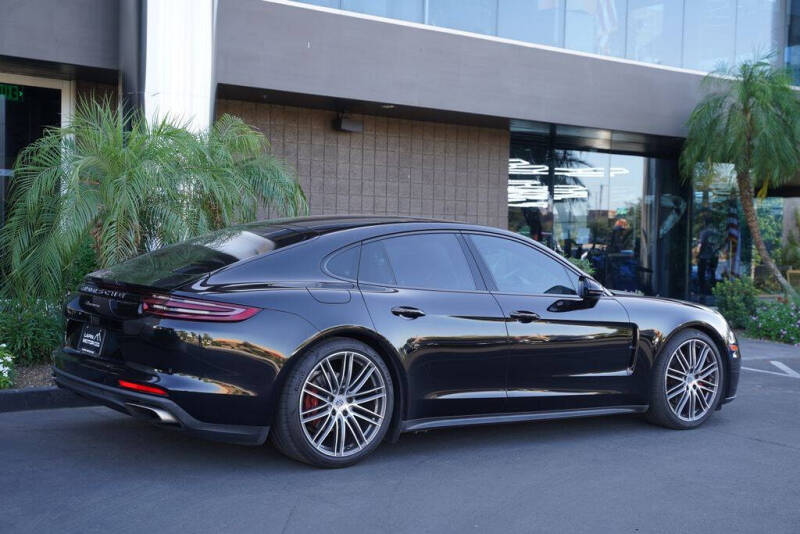 2017 Porsche Panamera